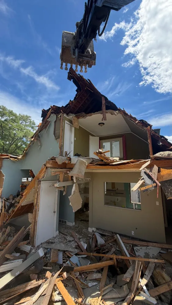 Demolition services in the GTA — Global City Excavation