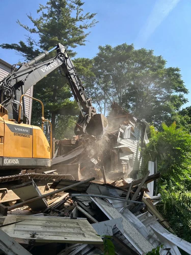 Demolition services in the GTA — Global City Excavation